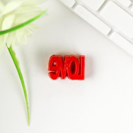 Beads for creativity plastic "inscription LOVE" Color set 50 pcs 1x1.7 cm-2