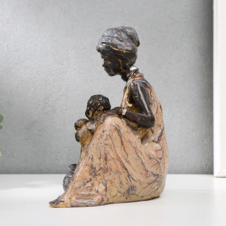 Souvenir Polystone "African with a child" under a tree 18.5x17.5x10.5 cm-1
