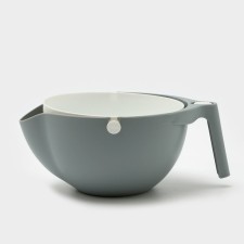 A colander with a bowl, 2 in 1, d = 18 cm, insert 17.5 cm, color mix