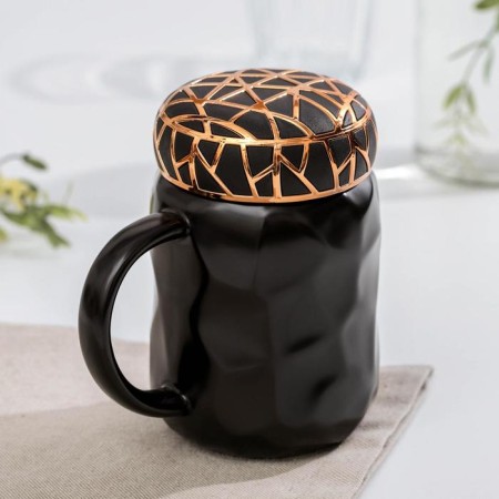 Ceramic mug with a plastic lid "Kingdom", 380 ml, color and inscription mix-1