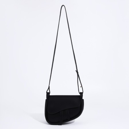 Women's bag made of artificial leather, 20x16x8.5 cm, black color-5
