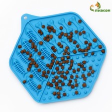 Rug for licking on suctions 18.5 x 15.5 cm, blue