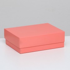 The box is folding, pink, 16.5 x 12.5 x 5.2 cm