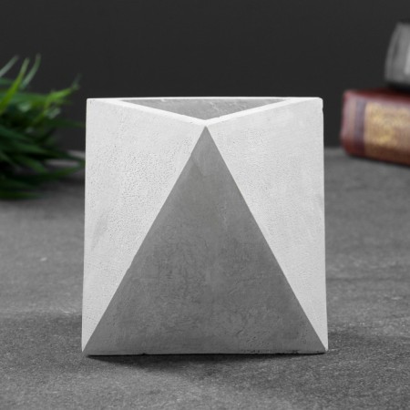 Cashpo concrete "abstraction" white 9 x 9 x 9 cm