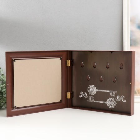 Key closed "London" 26.5x31.5 cm nut-2