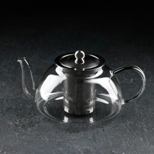 Glass teapot with metal sieve 