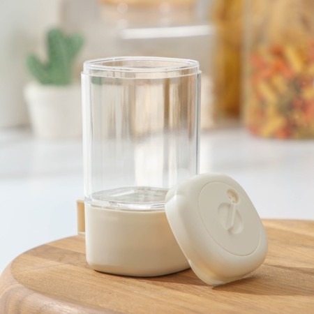Plastic container for bulk with 3 types of dispensers, plastic-1