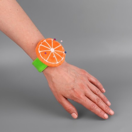 Needle on the Bracelet "Orange", 23 × 7 cm, green color-3