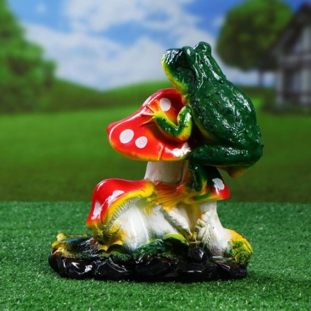 Garden figure "Three fly agaric with a frog" 15x24x27cm-2