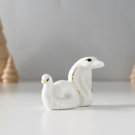 Souvenir Ceramics "White Cobra" with gold 4.3x6.4x4.8 cm-2