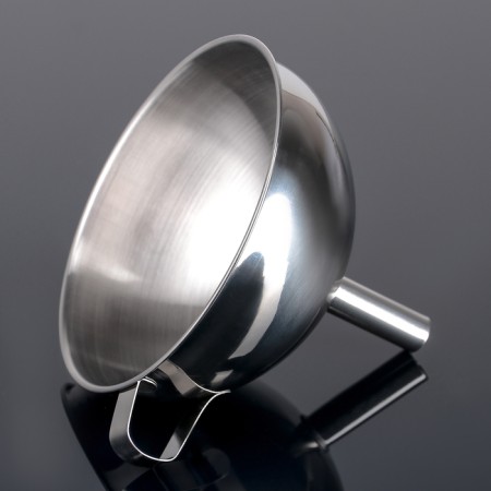 Stainless steel funnel, d = 15 cm, with a handle-3