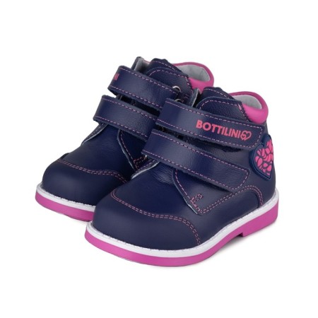 Baby boots, size 22, blueberry color