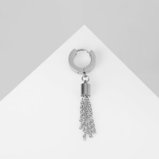Piercing in the ear (mono -style) 