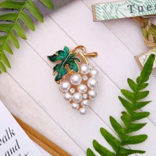 Brooch 