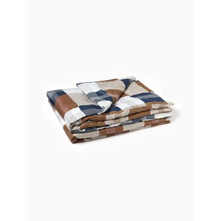 The blanket is the same 140x205cm, mix, polyester 150g/m, PE100%