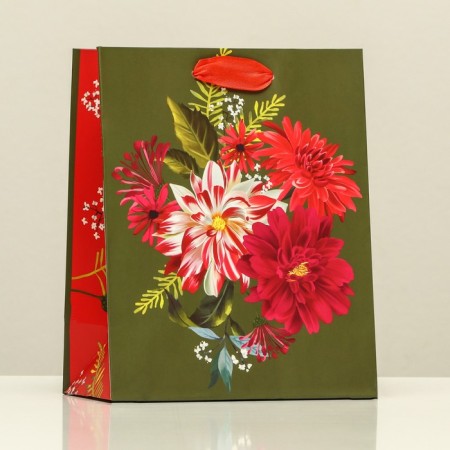 Gift package "Bright Bouquet", 18 x 22.3 x 10 cm