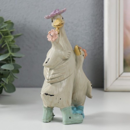 Polystone souvenir "Goose with children" 9x5.5x14.5 cm-1
