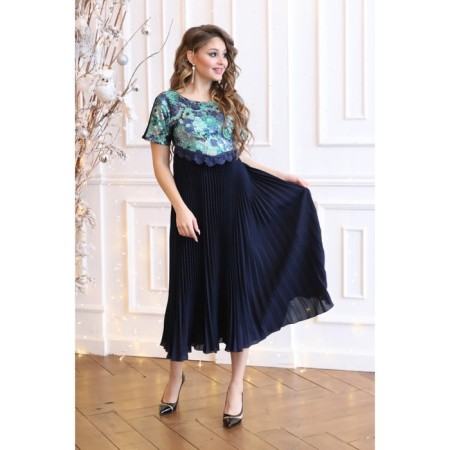 Women's dress, size 42-2