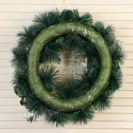 New Year's wreath d- 37 cm "Cozy fairy tale" Large flowers silver-2