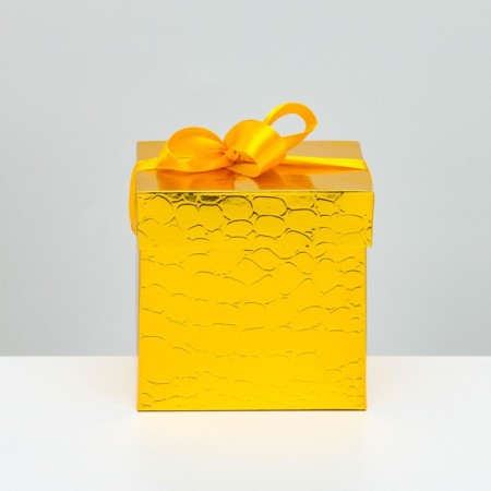 Self -charged gold box 10x10x10 cm-1