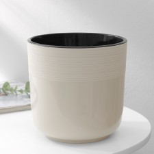Kashpo for flowers with an insert 