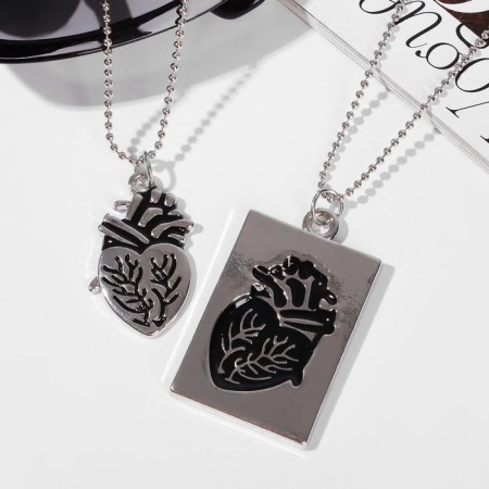 Kulons "Demetrons" heart organ, black color in silver, 45 cm