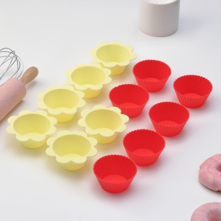 A set of baking forms “Rib. Chamomile ", silicone, 9 × 3 cm, 12 pcs, color mix