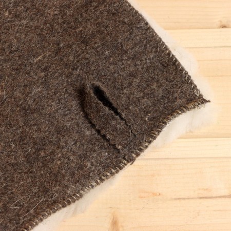 Board felt rug with sheepskin, 40x30 cm-1