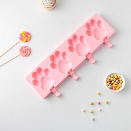 Form for ice cream "Paws", silicone, 26 × 14 cm, 4 cells (8.5 × 8.5 cm), color mix-1
