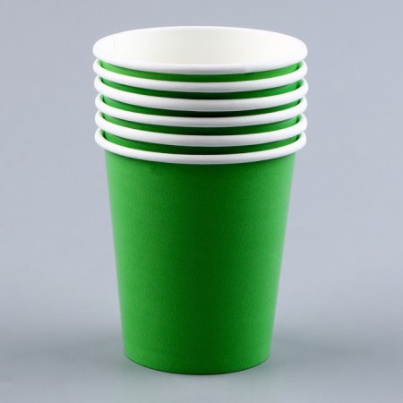 A set of paper utensils: 6 plates, 6 glasses, green color-6