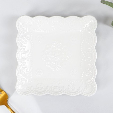 Porcelain Square Dolyana "Susan", 15 × 15 cm, white color