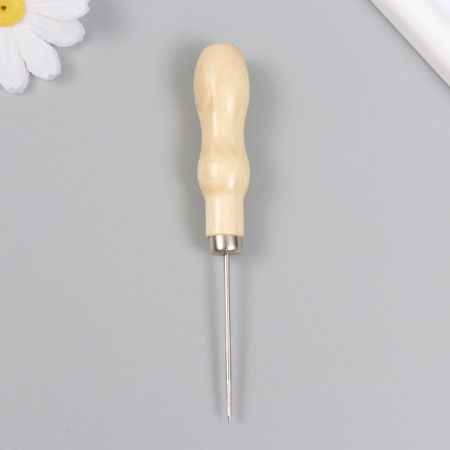 Awl wood, metal, needle length 5.5 cm thick 0.2 cm 2x2x13 cm-1
