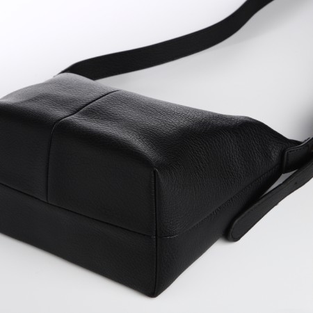 Bag Women's Cross-Bodi with a zipper, black color-5