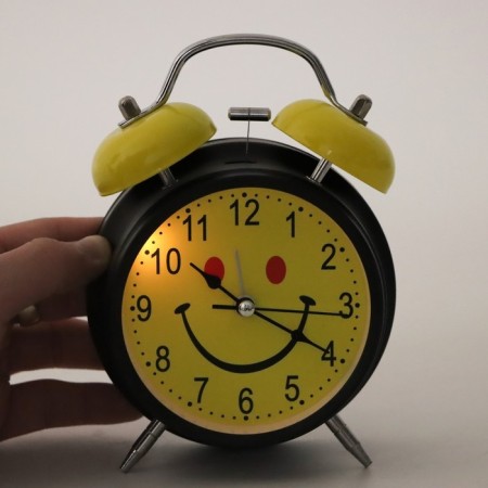 An alarm clock "Muzzle-smile", 17 x 11.5 cm, d-9 cm-3