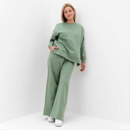 Women's costume (sweatshirt/pants), olive color, size 42-4