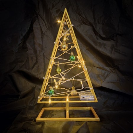 LED figure "Christmas tree", 22 × 40 × 12 cm, 6 watts, AAX3 batteries (not in the kit)