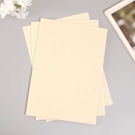 A set of hard felt "Astra" (3 pcs) milk, 3 mm, 20x30 cm-1