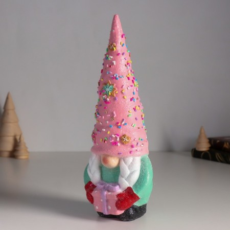 Polystone souvenir "Boolechka in a pink cap with sprinkling, with a gift" 10.5x8x25 cm-3