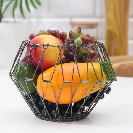Dilan fruit, folding, 29 × 29 × 4.5 cm, color graphite