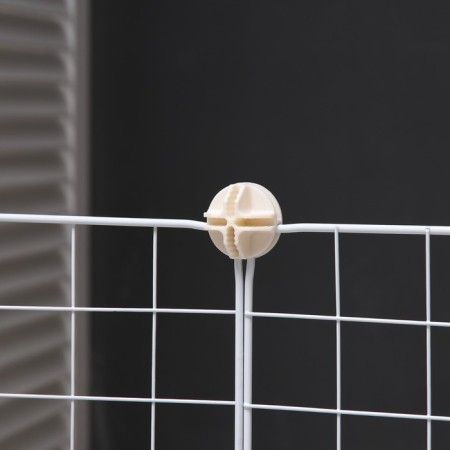 The aviary 12 sections is plastic, (link 50 x 70 cm), white-6