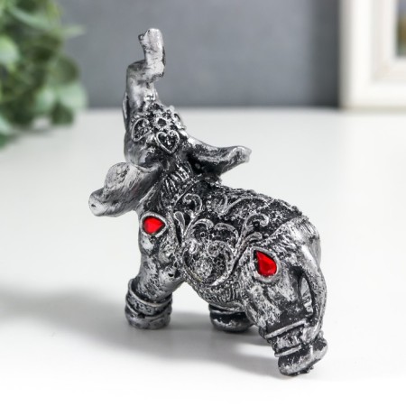 Polystone souvenir "Silver Elephant in Popone with Rubins" 10x5x8 cm-2