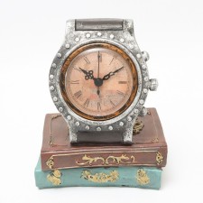 Table Figure Clock 