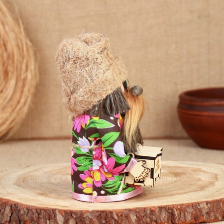 The amulet "Brownie with a chest", 15-16 cm-1