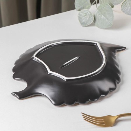 Ceramic serving dish "Rapsodia. Sheet ", 26.5 × 20.5 × 2.5 cm, black color-2