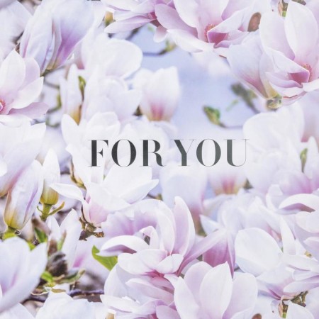 Glossy packaging paper "Blooming magnolia", 70 x 100 cm-1