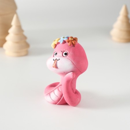Polystone souvenir "Snake with a floral wreath" with gold mix 4.5x4x6.5 cm-3