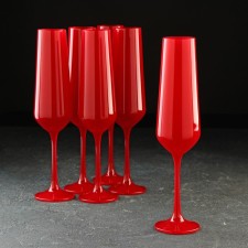 Set of glasses for champagne 