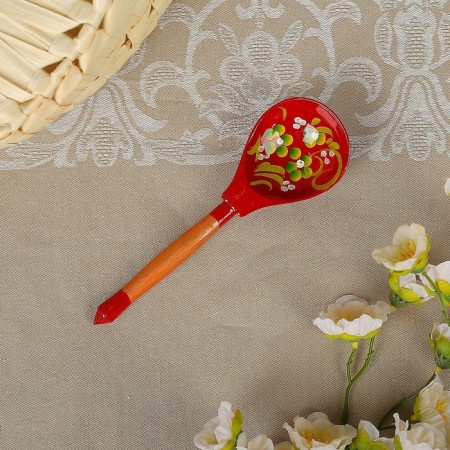 A spoon of wooden "rubella", a half -bacon, a red background-3