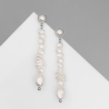 Earrings with pearls 