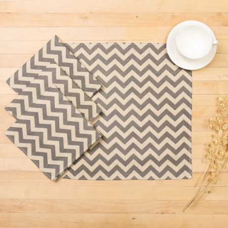 A set of decorative napkins of the share 40x40cm 4pcs, gray zigzag, 100% PE